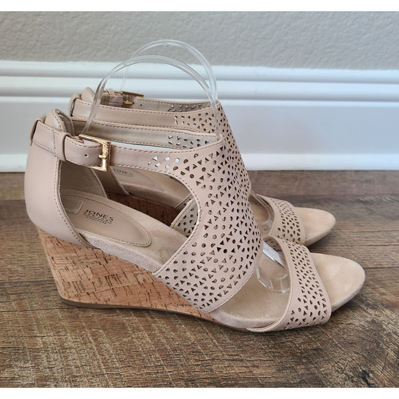 Jones New York Espadrille Size 10 M Cork Wedge Sandals Cutouts 3" in Heel - Picture 1 of 13